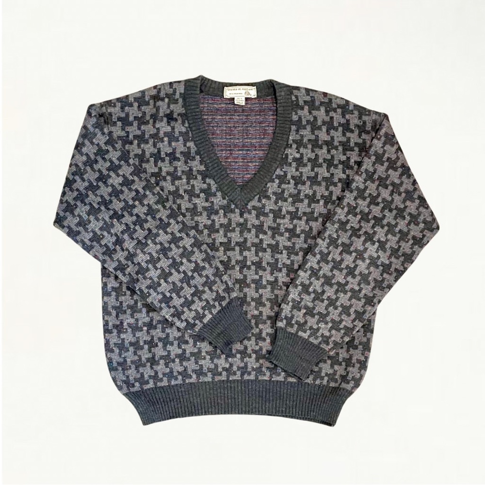 Vintage 90s Tricots St Raphael 100% Wool V-Neck Geometric Knit Pullover Sweater
